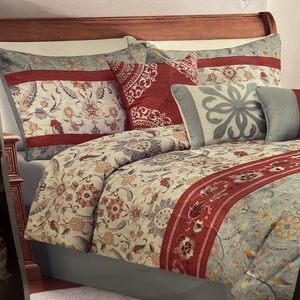 King 7 piece Bedding Set